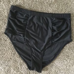 Hi Waisted Ruched Bottoms